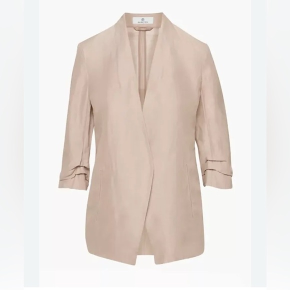 Babaton Jackets & Blazers - Aritzia Babaton
Power Hip Linen Blazer in Kasha Taupe size 8